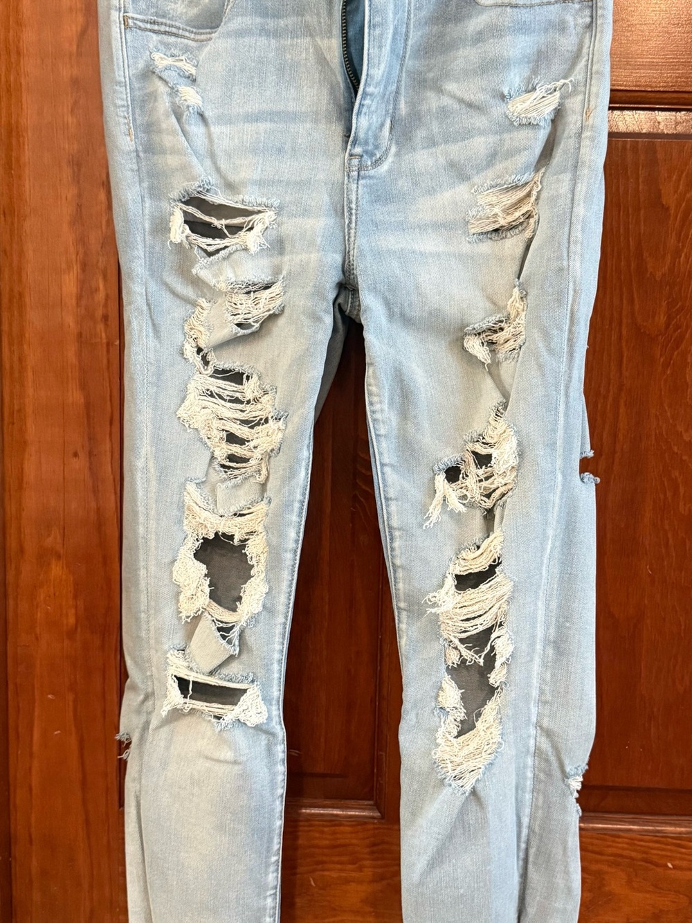 American Eagle Outfitters Light Blue Distressed Skinny Jeans